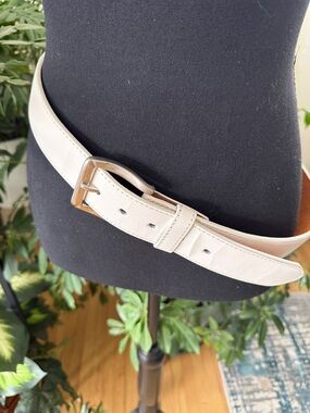 Classic White Leather Belt with Silver Buckle